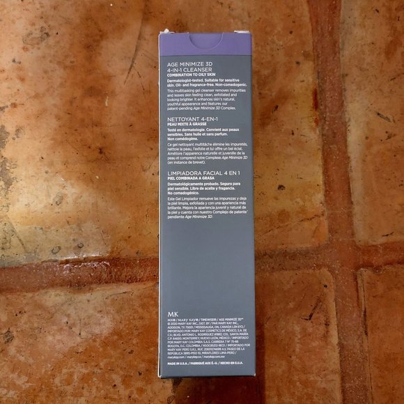 Mary Kay TimeWise 4-in-1 Cleanser - Picture 2 of 2